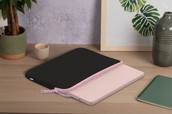 Housse MacBook NEO Basics ²Life Perfect Fit Black / Rose