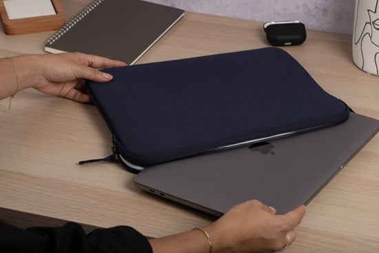 Housse MacBook Pro/Air 13 Basics ²Life Bleu/Blanc
