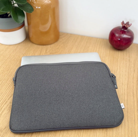 Housse MacBook Pro 16  Shade ²Life Anthracite